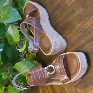 Giani Bernini Harperr snake print cork wedge